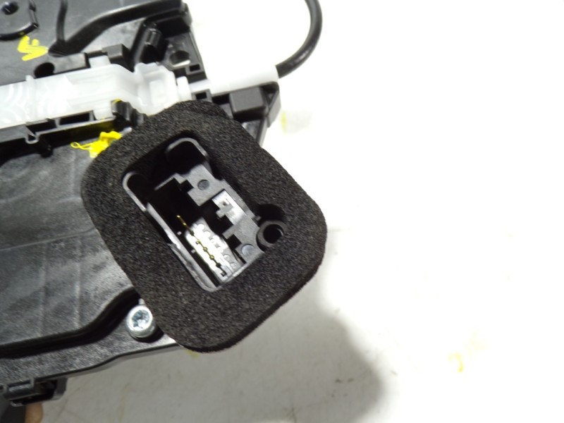 Recambio de cerradura puerta delantera derecha para volkswagen polo 1.0 tsi referencia OEM IAM 10B837016 10B837016 