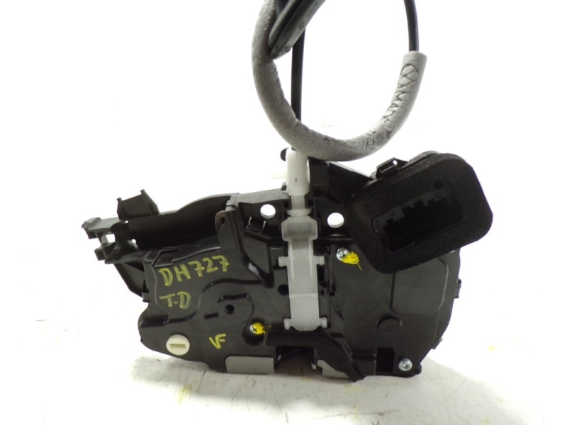 Recambio de cerradura puerta trasera derecha para volkswagen polo 1.0 tsi referencia OEM IAM 10A839016 10A839016 