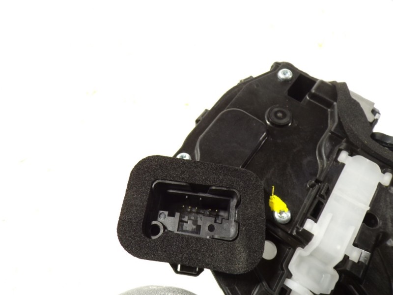 Recambio de cerradura puerta trasera derecha para volkswagen polo 1.0 tsi referencia OEM IAM 10A839016 10A839016 