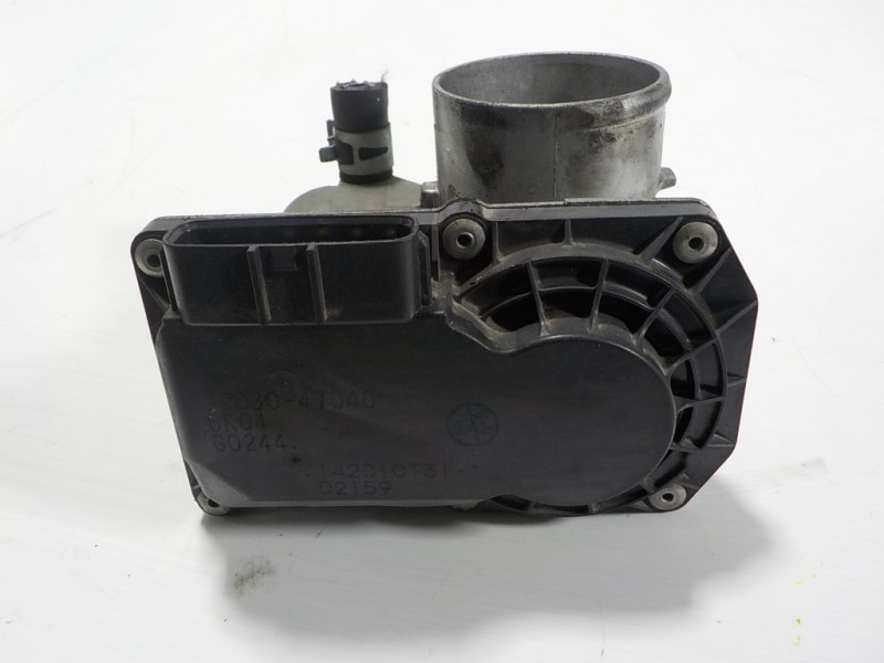 Recambio de caja mariposa para toyota yaris hybrid active referencia OEM IAM 2203047040 2203047040 142010T31