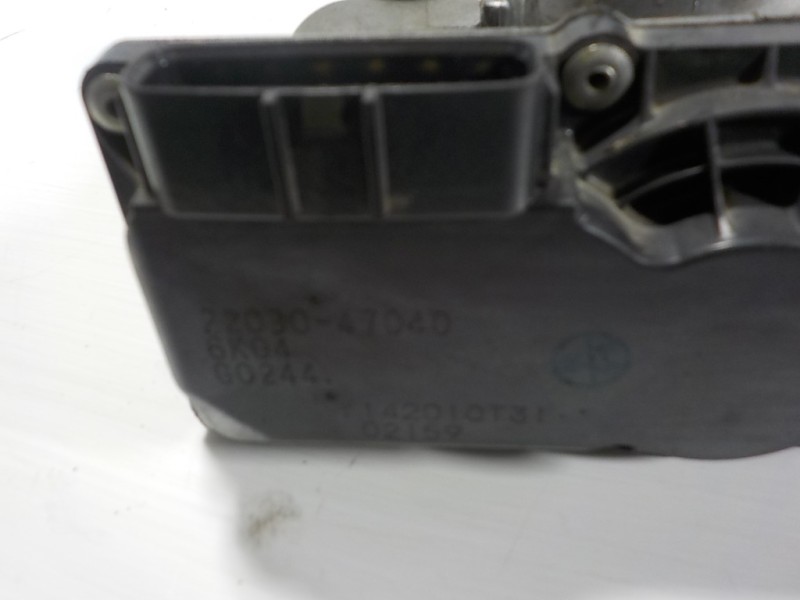 Recambio de caja mariposa para toyota yaris hybrid active referencia OEM IAM 2203047040 2203047040 142010T31