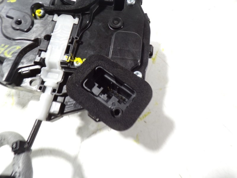 Recambio de cerradura puerta trasera izquierda para volkswagen polo 1.0 tsi referencia OEM IAM 10A839015 10A839015 