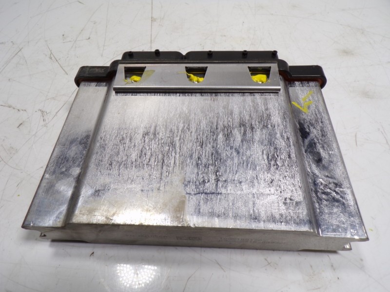 Recambio de centralita motor uce para skoda yeti 1.2 tsi referencia OEM IAM 04E906027HL 04E907309BM 