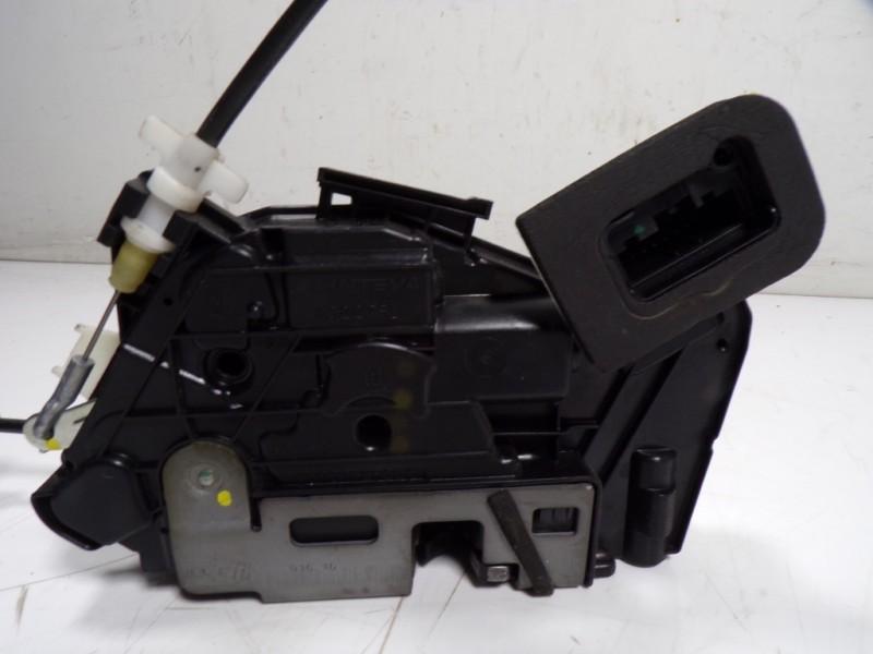 Recambio de cerradura puerta delantera derecha para skoda yeti 1.2 tsi referencia OEM IAM 5K1837016C 6V1837016C 