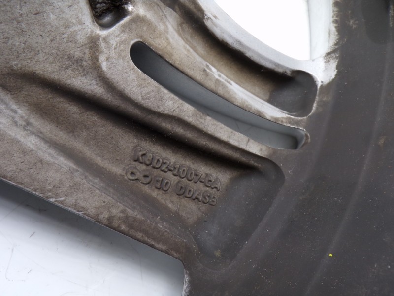 Recambio de llanta para land rover range rover evoque evoque referencia OEM IAM  K8D21007CA 