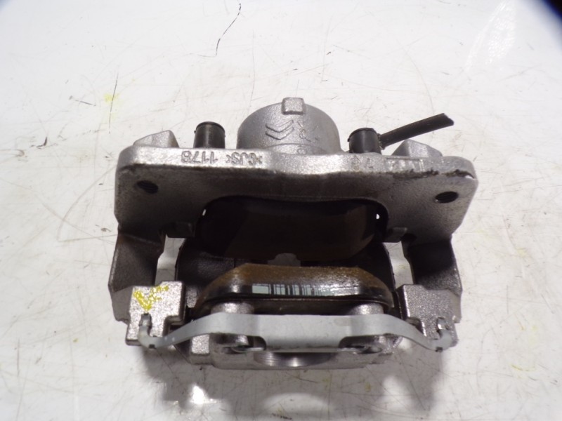 Recambio de pinza freno delantera derecha para toyota proace city 1.5 dci referencia OEM IAM  9830798780 