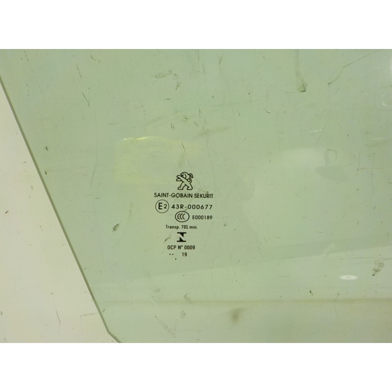 Recambio de cristal puerta delantero derecho para peugeot 508 sw 1.5 blue-hdi fap referencia OEM IAM 9816028480  