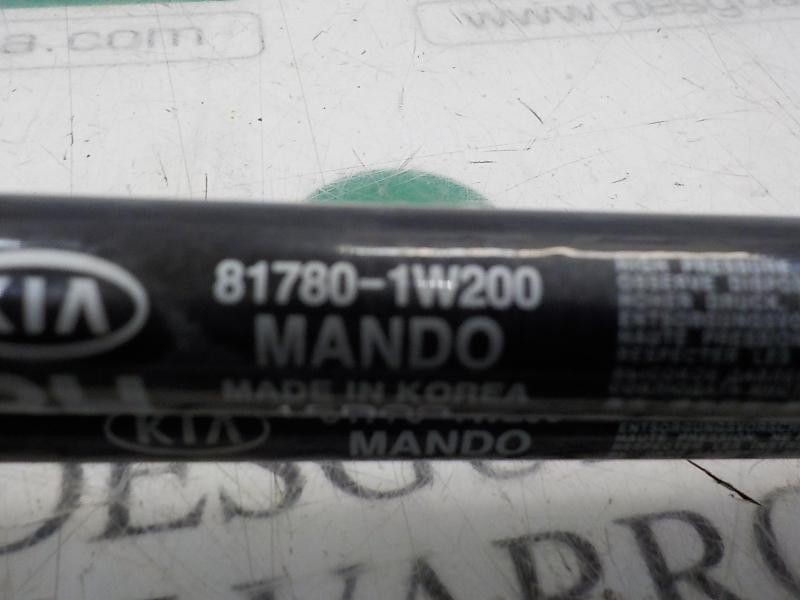 Recambio de amortiguadores maletero / porton para kia rio concept referencia OEM IAM 817701W200 817801W200 