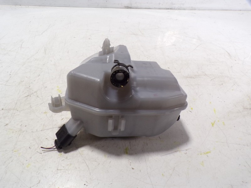 Recambio de deposito expansion para volkswagen polo 1.0 tsi referencia OEM IAM 2Q0121407D  