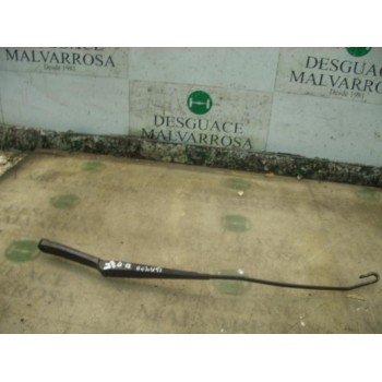 BRAZO LIMPIA DELANTERO DERECHO 