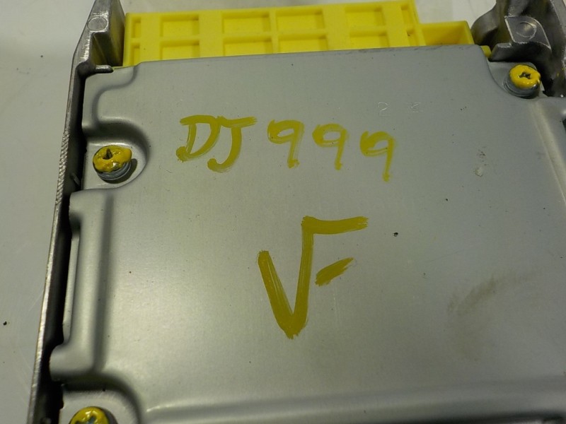 Recambio de centralita airbag para toyota yaris hybrid active referencia OEM IAM 891700D770 891700D770 2310009940