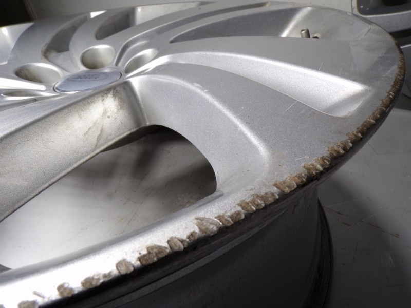 Recambio de llanta para land rover range rover evoque evoque referencia OEM IAM  K8D21007CA 