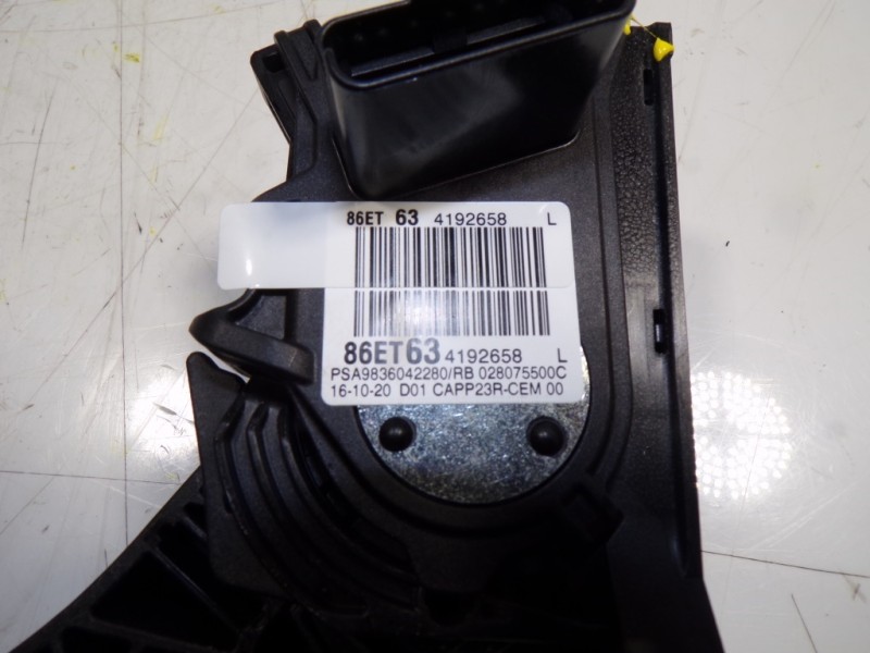 Recambio de potenciometro pedal para toyota proace city 1.5 dci referencia OEM IAM  9836042280 