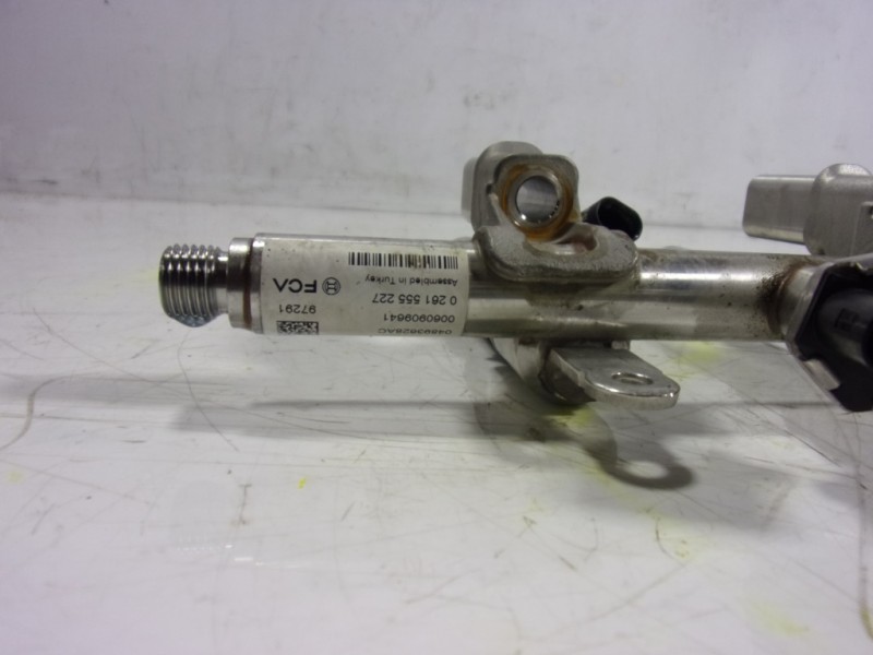 Recambio de rampa inyectora para alfa romeo stelvio (630) executive 4wd referencia OEM IAM 50052930 04893628AC 0261555227