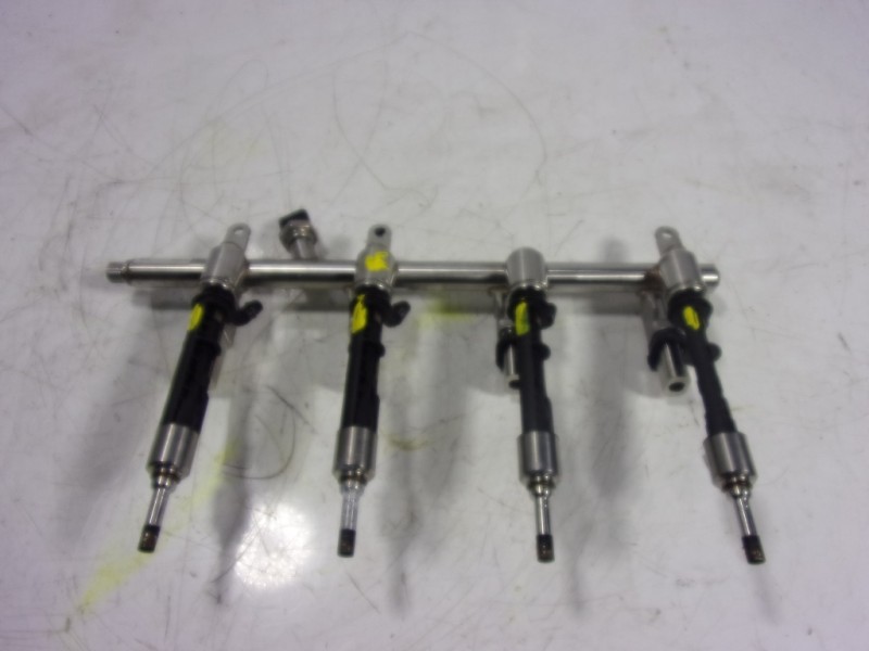 Recambio de rampa inyectora para alfa romeo stelvio (630) executive 4wd referencia OEM IAM 50052930 04893628AC 0261555227