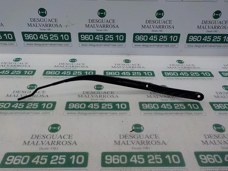 Recambio de brazo limpia delantero derecho para kia rio concept referencia OEM IAM 983211W000  