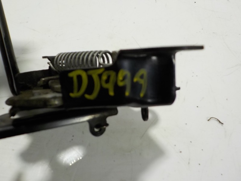 Recambio de cerradura capot para toyota yaris hybrid active referencia OEM IAM 535100D300  