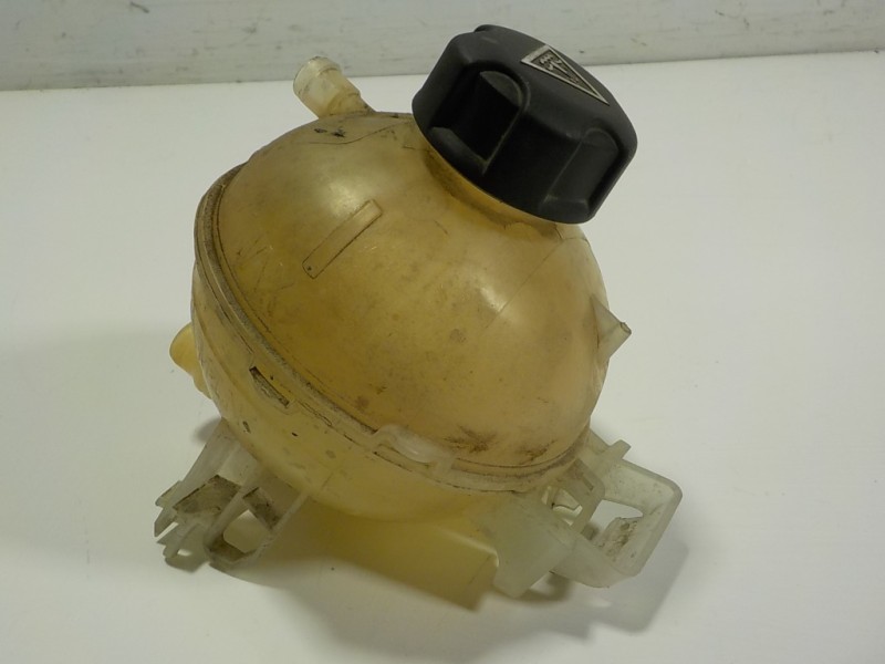 Recambio de deposito expansion para peugeot 508 sw 1.5 blue-hdi fap referencia OEM IAM 9678126080 9678125880 