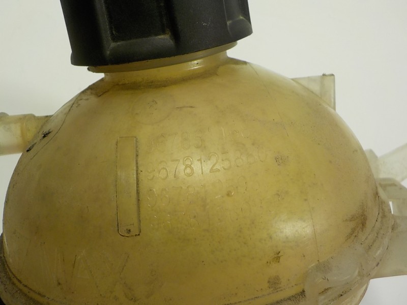 Recambio de deposito expansion para peugeot 508 sw 1.5 blue-hdi fap referencia OEM IAM 9678126080 9678125880 