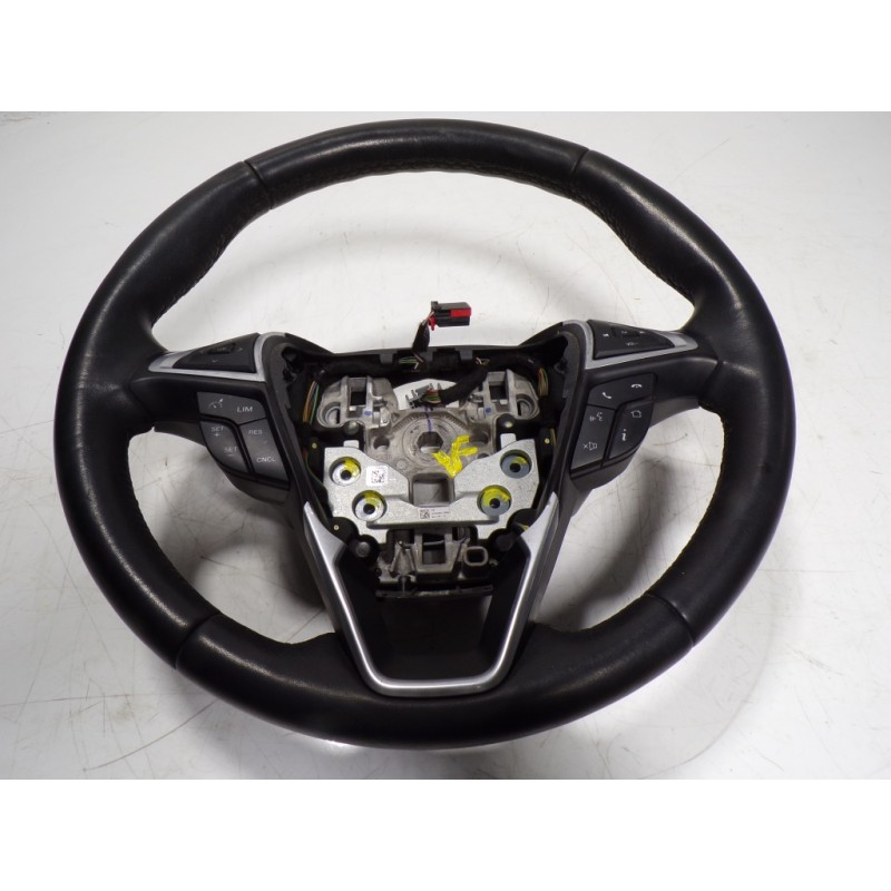 Recambio de volante para ford mondeo lim. 1.5 tdci cat referencia OEM IAM 2058103 DS733600 