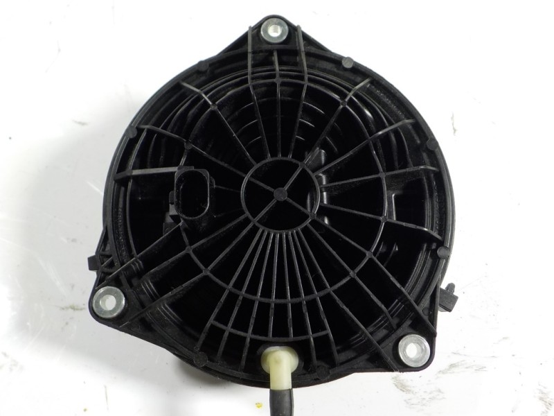 Recambio de maneta porton para volkswagen polo 1.0 tsi referencia OEM IAM 5H6827469DPJ 5G6827469F 