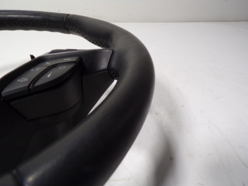 Recambio de volante para ford mondeo lim. 1.5 tdci cat referencia OEM IAM 2058103 DS733600 