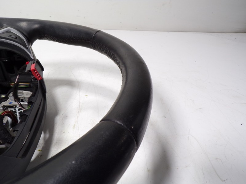 Recambio de volante para ford mondeo lim. 1.5 tdci cat referencia OEM IAM 2058103 DS733600 