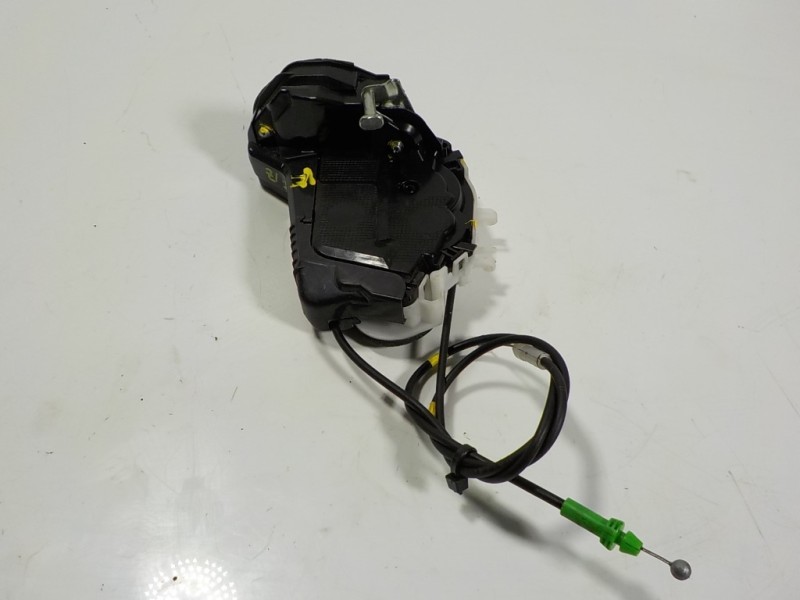 Recambio de cerradura puerta trasera izquierda para toyota yaris hybrid active referencia OEM IAM 690600D310 U2014120F1 161019