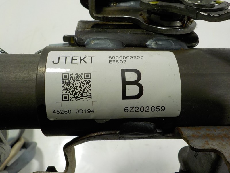 Recambio de columna direccion para toyota yaris hybrid active referencia OEM IAM 4520A0D061 452500D194 V1608001013