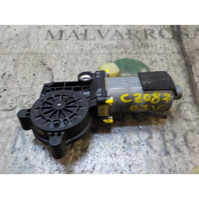 Recambio de motor elevalunas delantero izquierdo para volvo s60 berlina 2.4 diesel cat referencia OEM IAM   