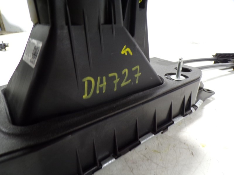 Recambio de palanca cambio para volkswagen polo 1.0 tsi referencia OEM IAM 2Q0711049J 2Q0711049J 