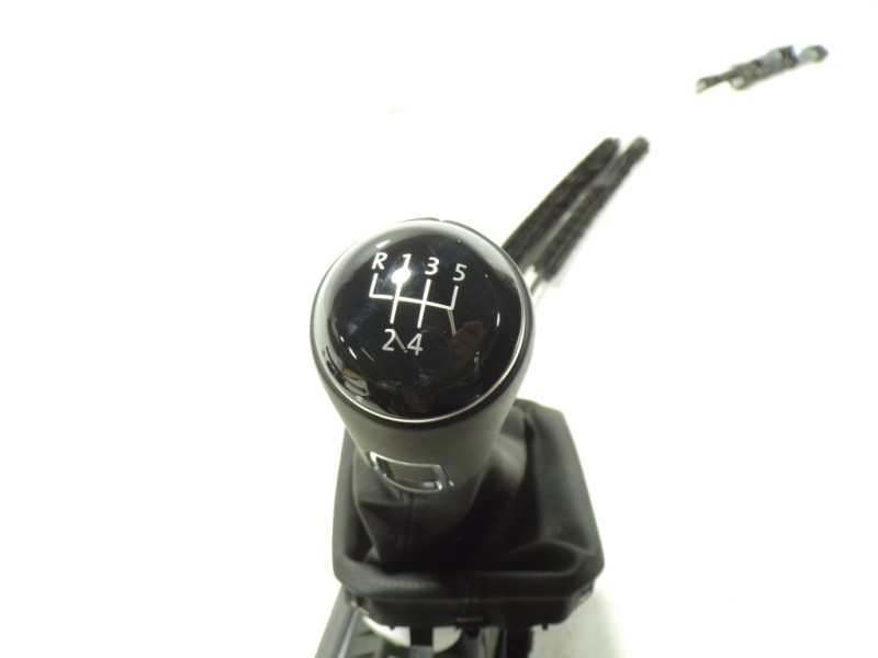 Recambio de palanca cambio para volkswagen polo 1.0 tsi referencia OEM IAM 2Q0711049J 2Q0711049J 