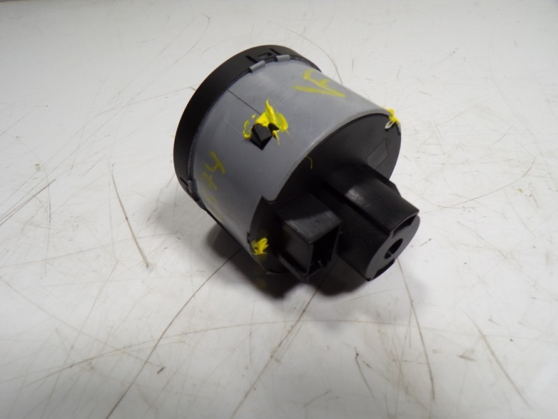 Recambio de mando luces para skoda yeti 1.2 tsi referencia OEM IAM 5L0941431EREH 5L0941431E 