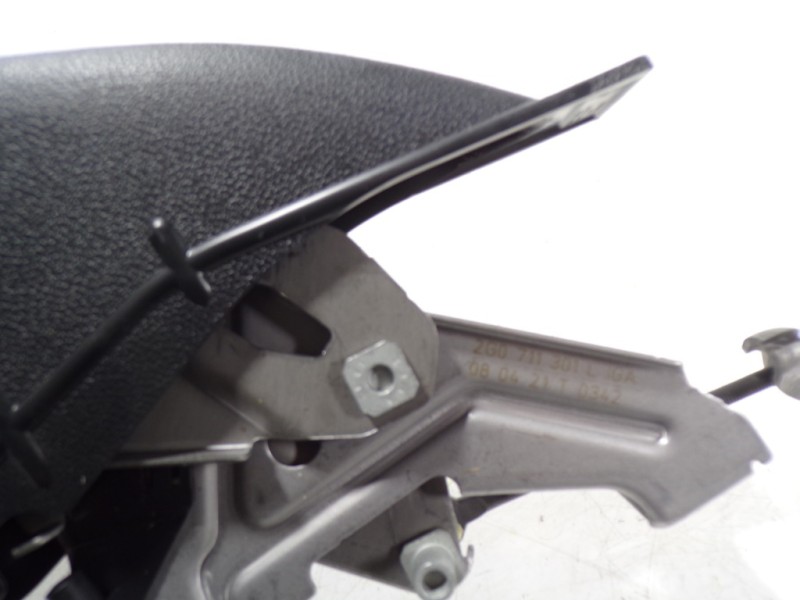 Recambio de palanca freno de mano para volkswagen polo 1.0 tsi referencia OEM IAM 2Q0711303C  