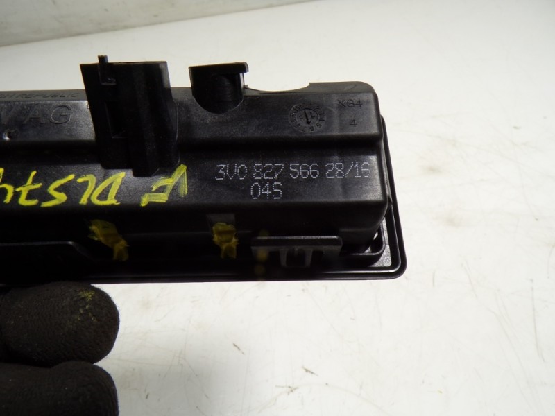 Recambio de maneta porton para skoda yeti 1.2 tsi referencia OEM IAM 3V0827566 3V082756628 