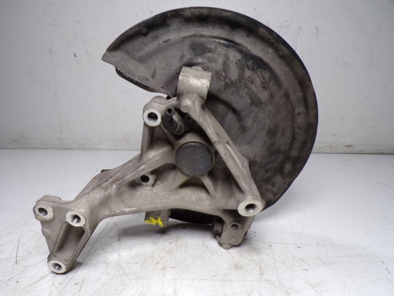 Recambio de mangueta trasera derecha para skoda yeti 1.2 tsi referencia OEM IAM 3C0505434K  1T0598611B