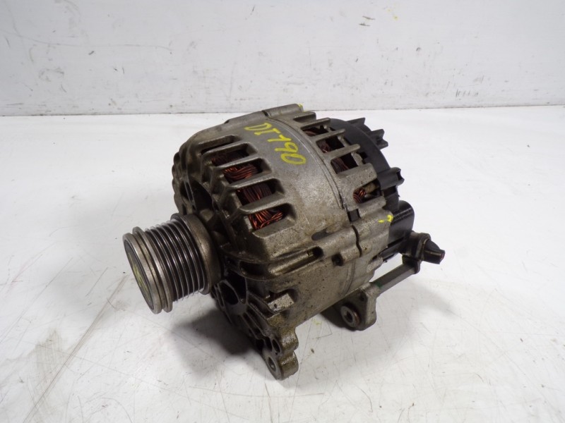 Recambio de alternador para seat leon (5f1) reference referencia OEM IAM 04L903023L 04L903023L 2627025C