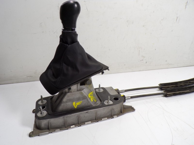 Recambio de palanca cambio para skoda yeti 1.2 tsi referencia OEM IAM 1K0711050A 5K0711049B 