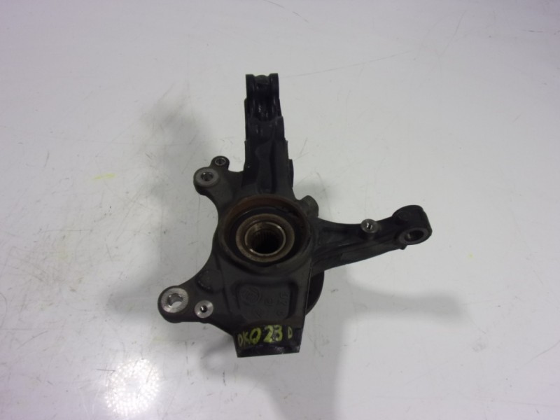 Recambio de mangueta delantera derecha para peugeot 308 sw 1.6 blue-hdi fap referencia OEM IAM 1610138080  