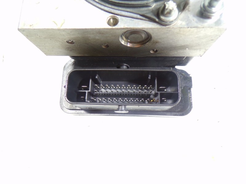 Recambio de abs para skoda fabia 1.0 mpi referencia OEM IAM 6C0614517RBEF 6C0907379R 