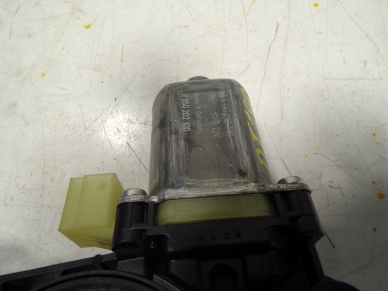 Recambio de motor elevalunas delantero derecho para seat leon (5f1) reference referencia OEM IAM 5Q0959802B 5Q0959802B 013082271