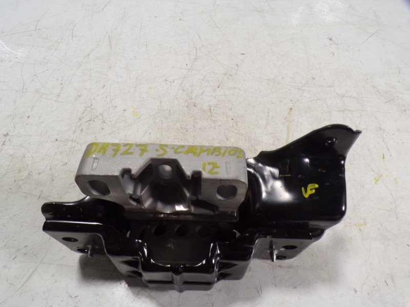 Recambio de soporte motor izquierdo para volkswagen polo 1.0 tsi referencia OEM IAM 2Q0199555AF  