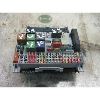 CAJA RELES / FUSIBLES 