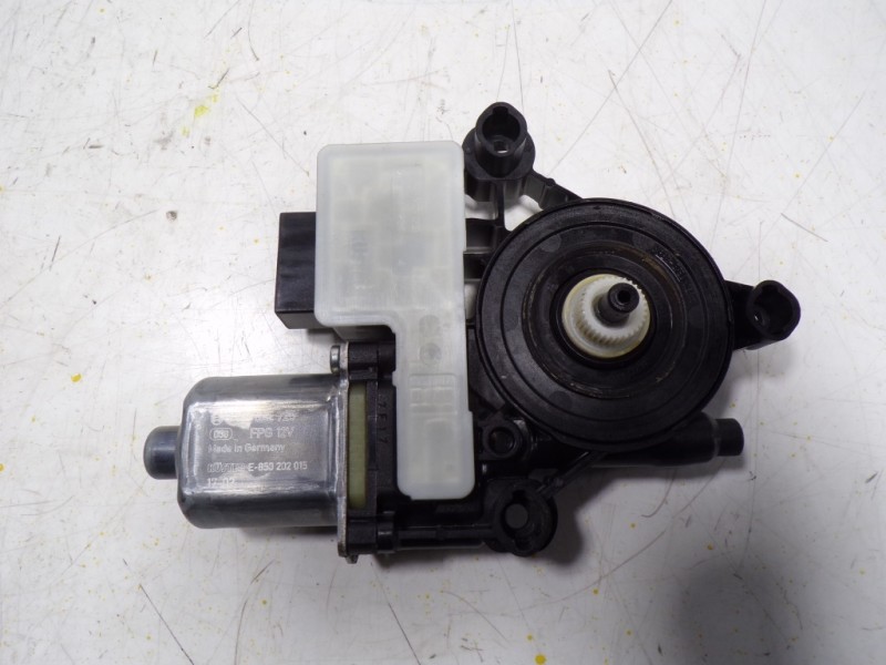 Recambio de motor elevalunas trasero izquierdo para seat leon (5f1) reference referencia OEM IAM 5Q0959811ASE1 5Q0950811A 013082