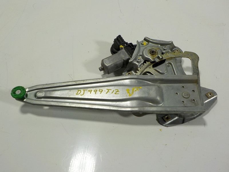 Recambio de elevalunas trasero izquierdo para toyota yaris hybrid active referencia OEM IAM 698400D220 857100D100 AV262100