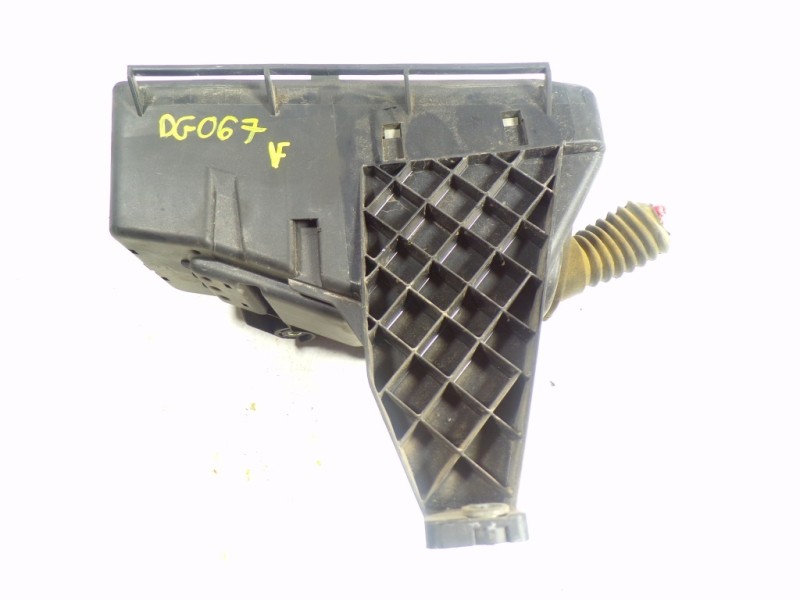 Recambio de caja reles / fusibles para volvo xc90 2.4 diesel cat referencia OEM IAM 8690698 30728132 