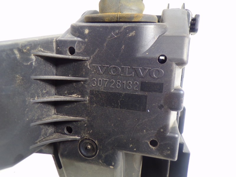 Recambio de caja reles / fusibles para volvo xc90 2.4 diesel cat referencia OEM IAM 8690698 30728132 