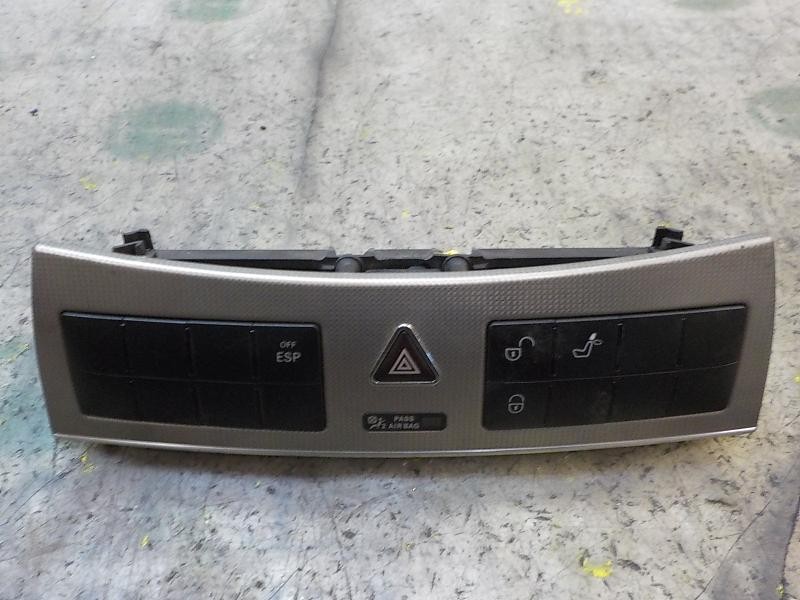 Recambio de warning para mercedes-benz clase clk (w209) coupe 280 (209.354) referencia OEM IAM A20387047109174 A2096890031 