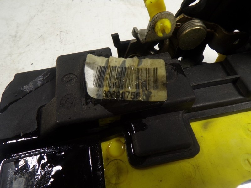 Recambio de cerradura puerta trasera derecha para volvo xc90 2.4 diesel cat referencia OEM IAM 30699756 30699756 