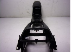 Recambio de apoyabrazos central para toyota corolla hybrid referencia OEM IAM 5891002C01C0 5562602060  2